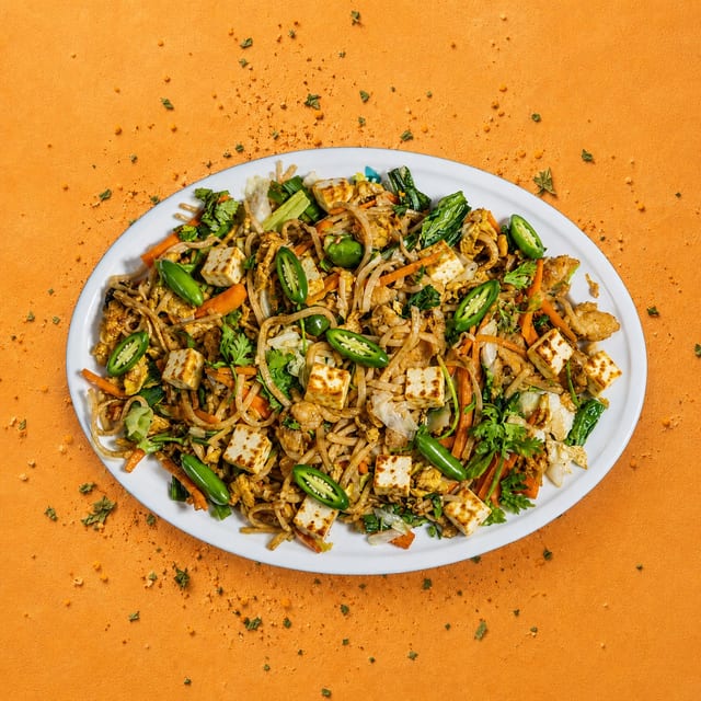 Green Chilli Paneer Noodles.